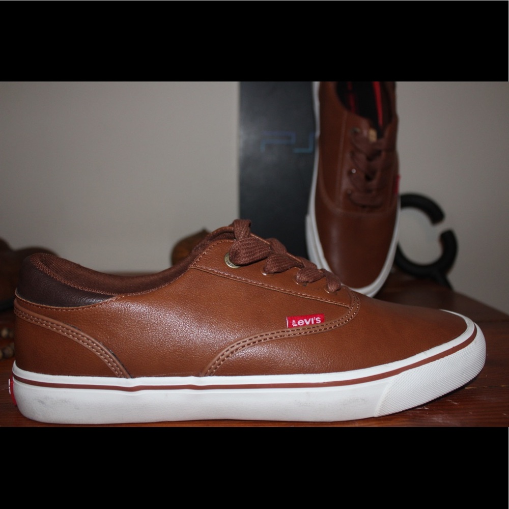 New Levi’s leather shoes